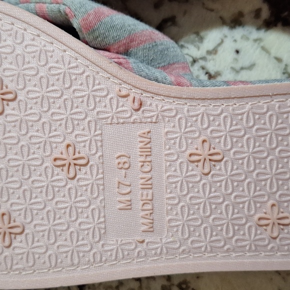 🌙 Jessica Simpson memory foam house slippers, flip flops. M 7/8. New! - Picture 7 of 11